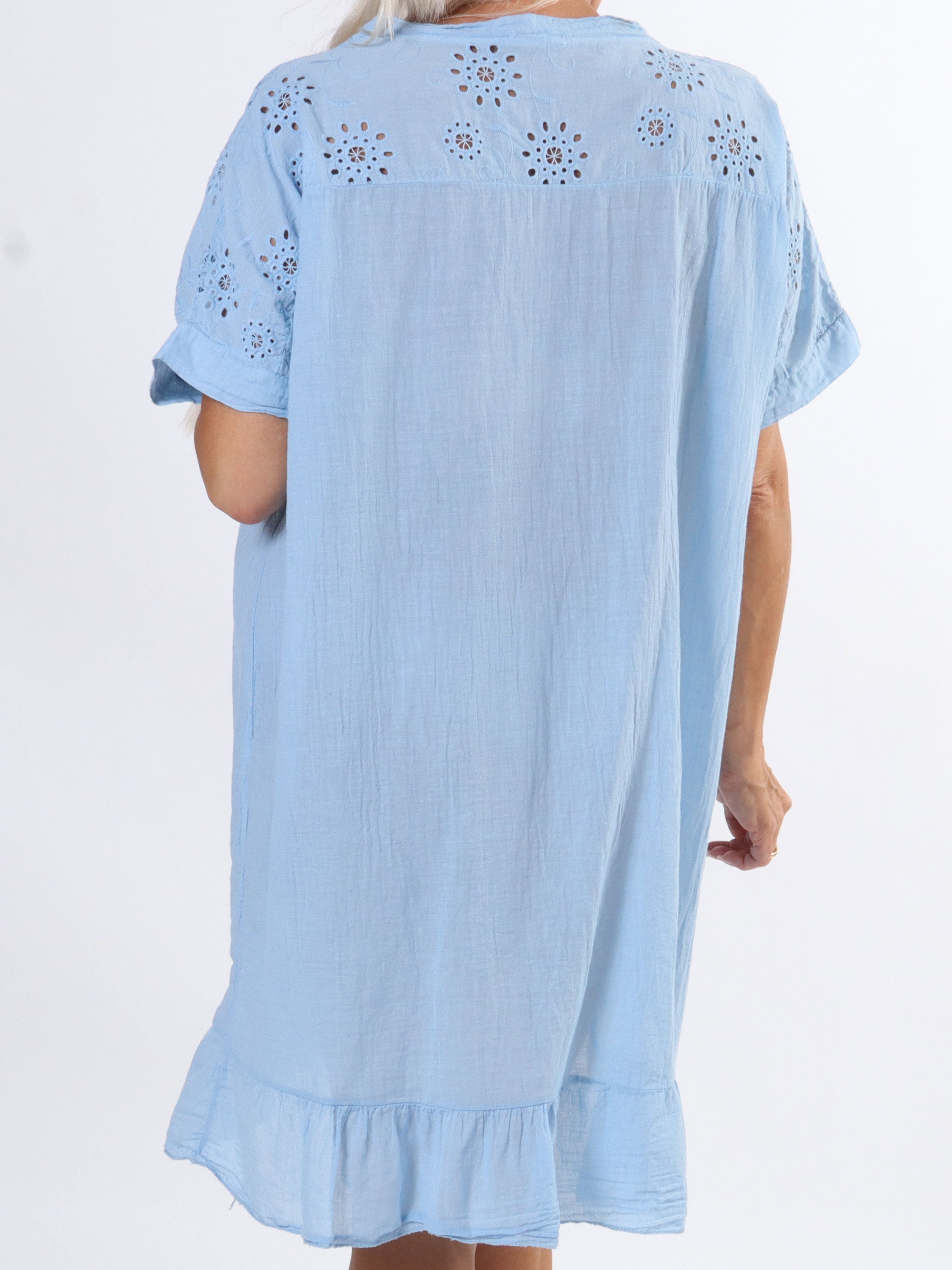 Bine - Simpel plus size kjole med broderie anglaise